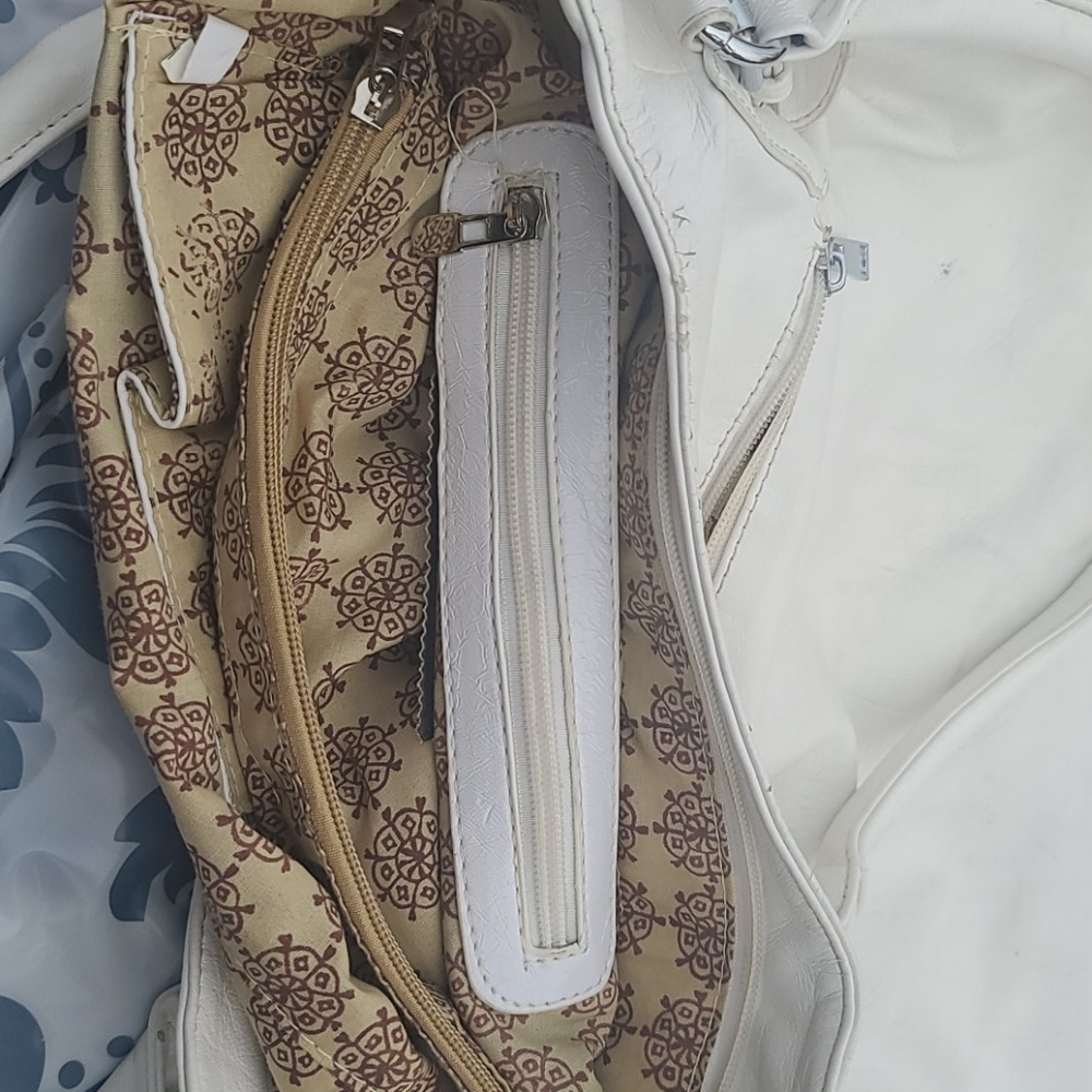 White Purse - Picture 9 of 10
